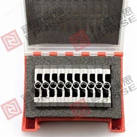 JH-III耶拿塞曼扣背景