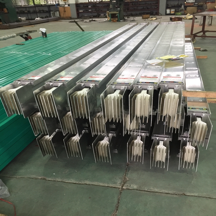 封闭母线槽安装完成后的检查工作