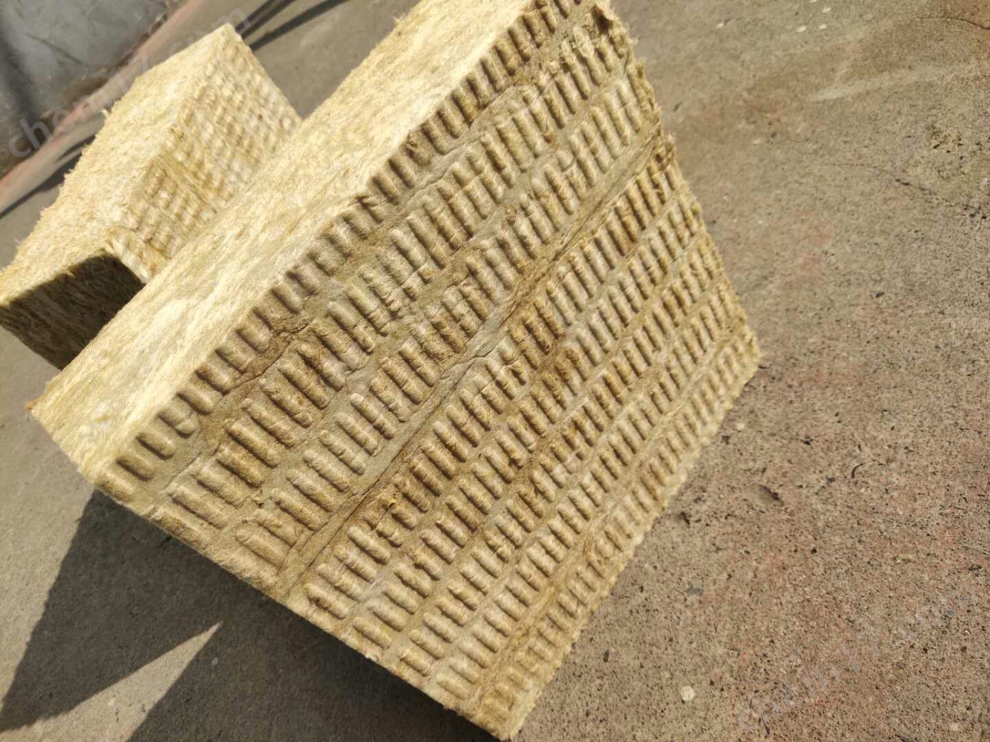 幕墻用依索維爾鋁箔巖棉氈