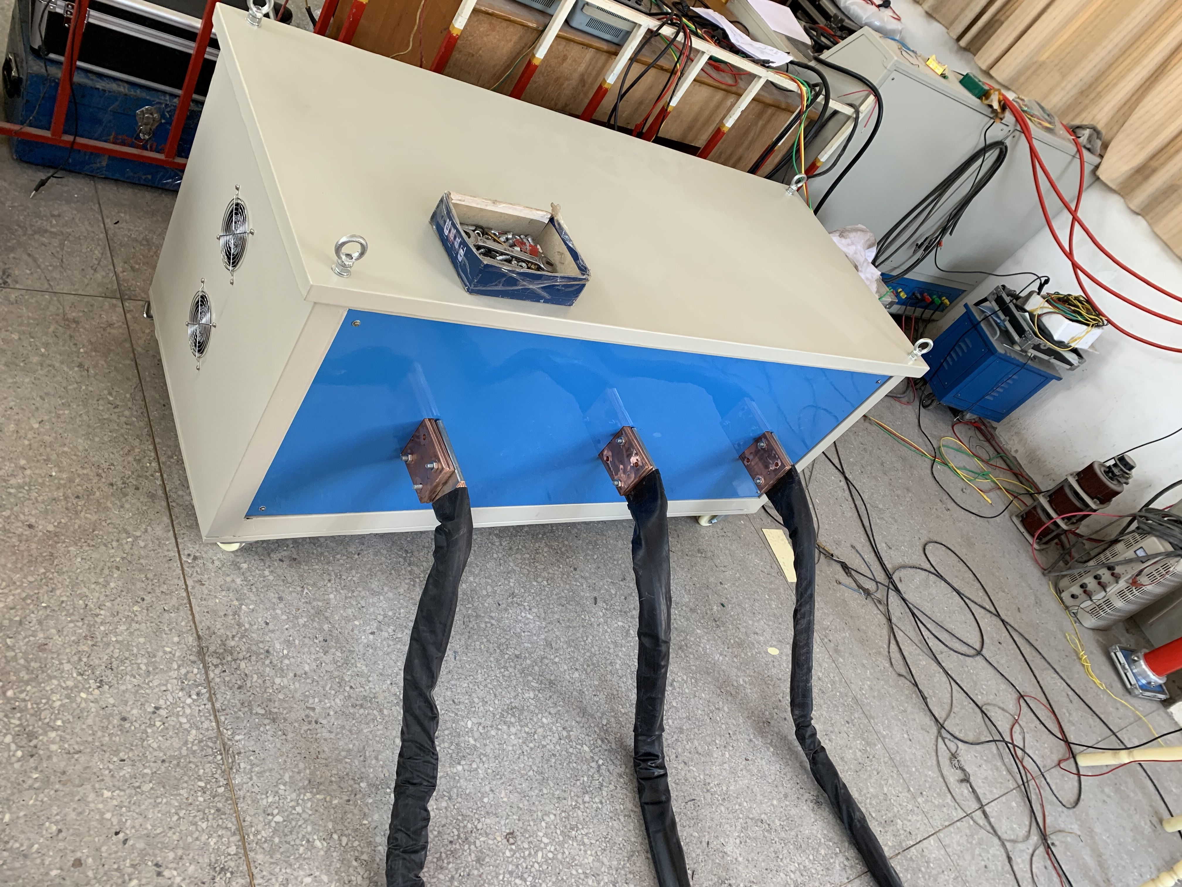 电力建设新产品“触摸屏大电流温升试验装置