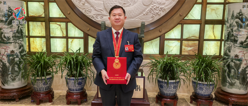 92屆校友公司董事長賴長萍捐百萬設 “李烈珍獎學金