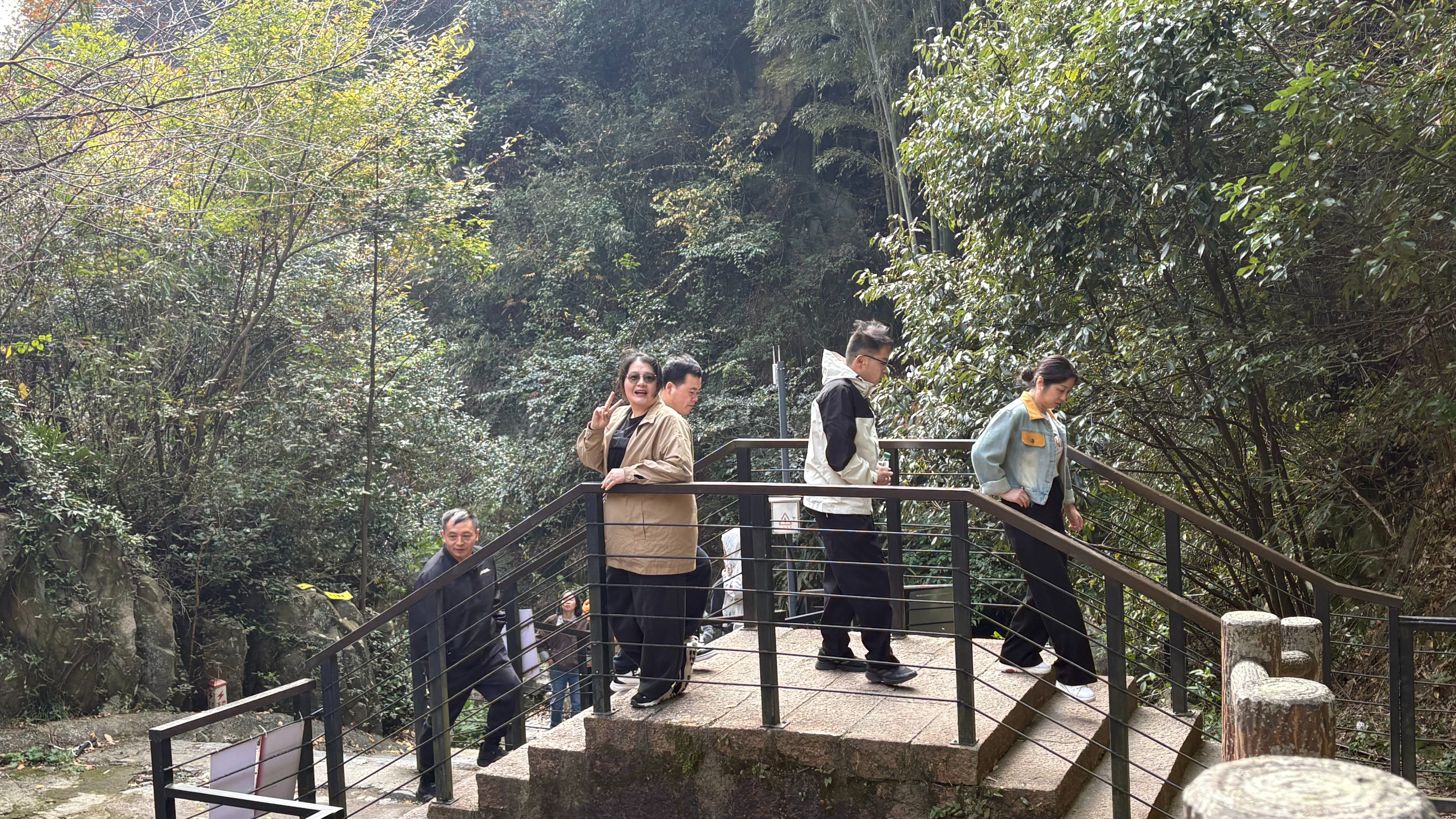 金秋同游乐,团队共辉煌