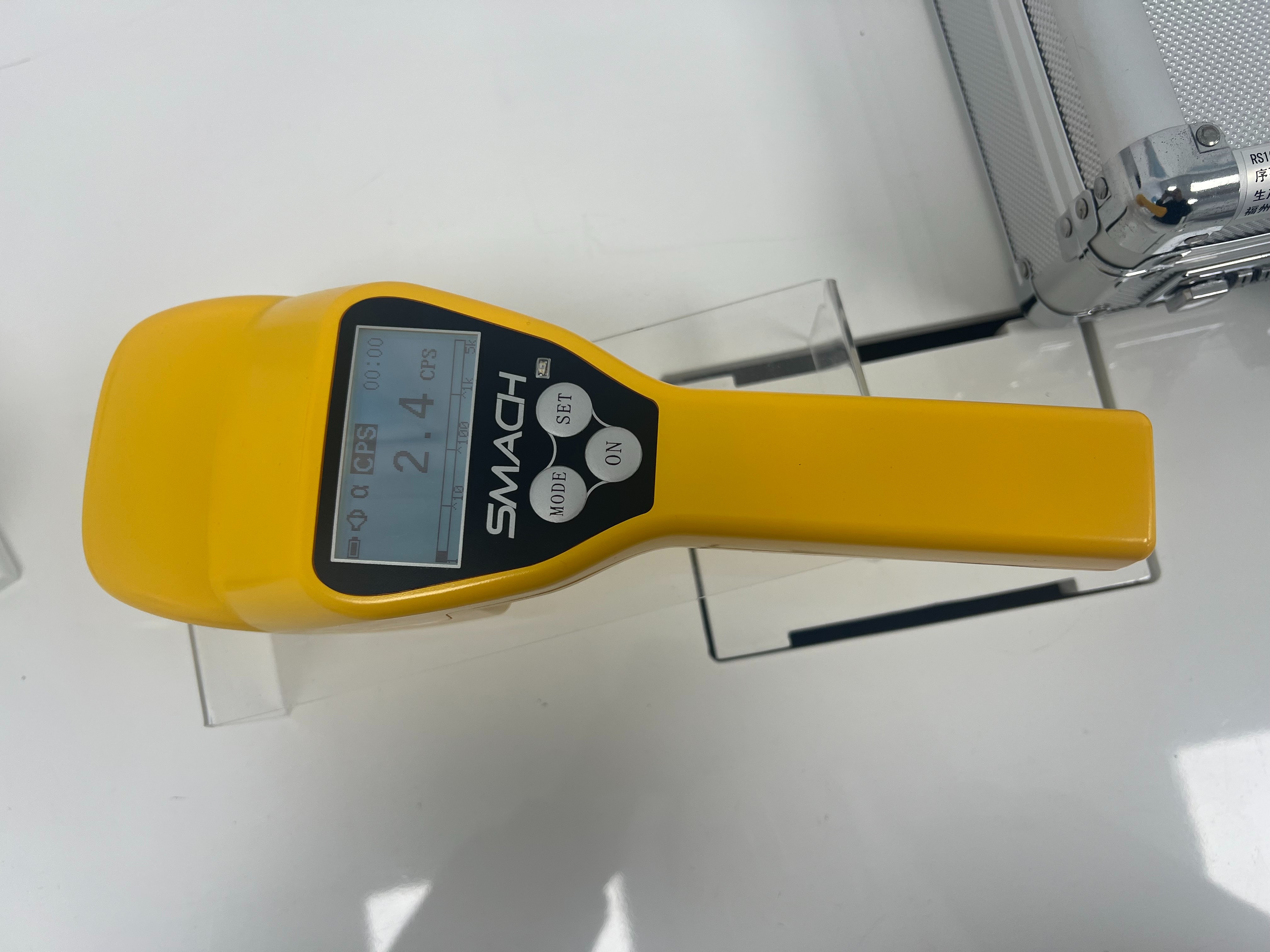 XY-RS1050便攜式多功能輻射巡測儀可快速檢測α、β、γ和X射線的強度