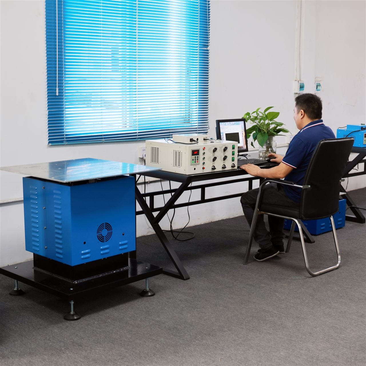 工业产品测试三轴振动台