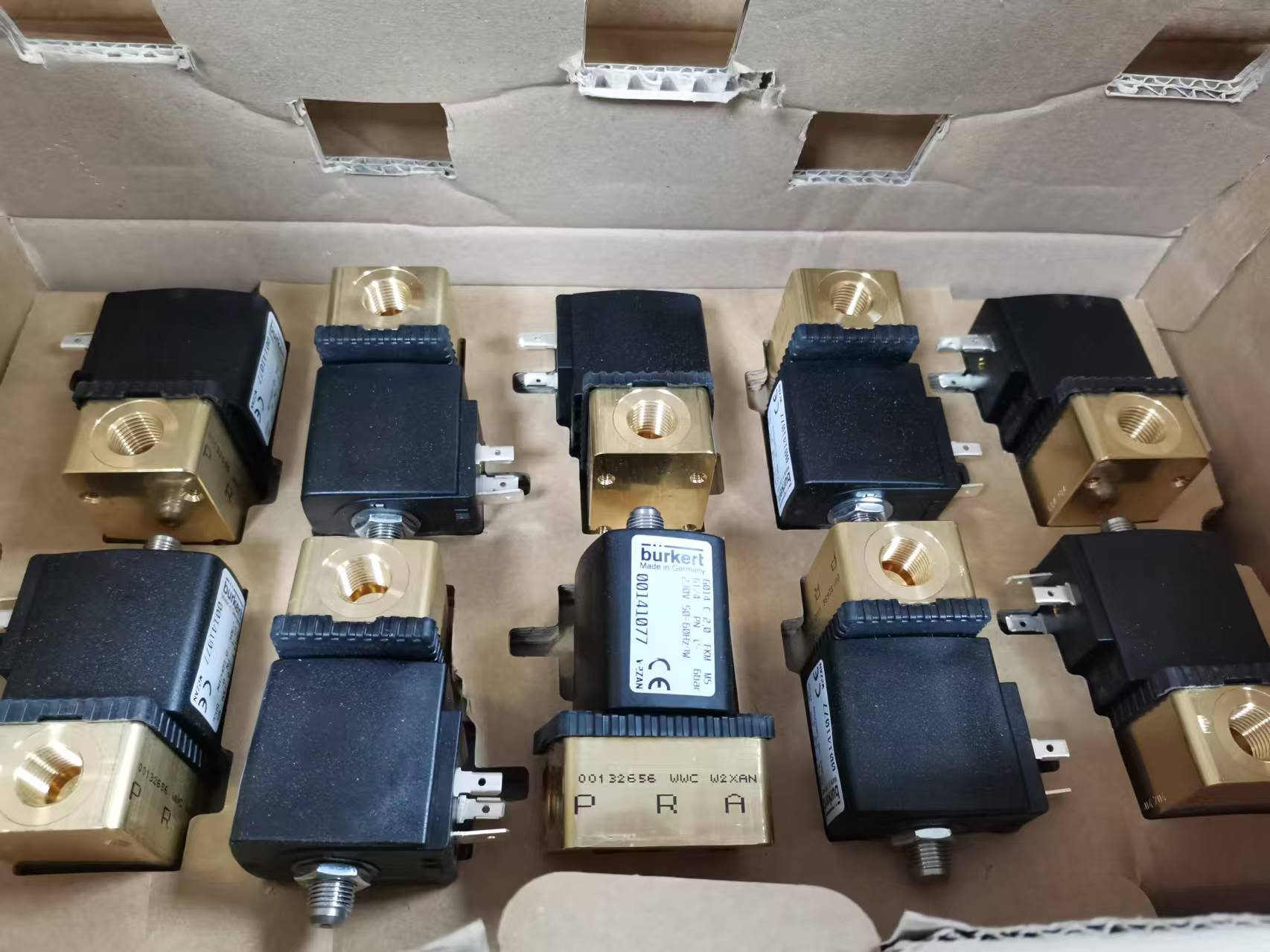 QQ图片20241224131522.jpg 6014型电磁阀原装德国BURKERT宝德现货